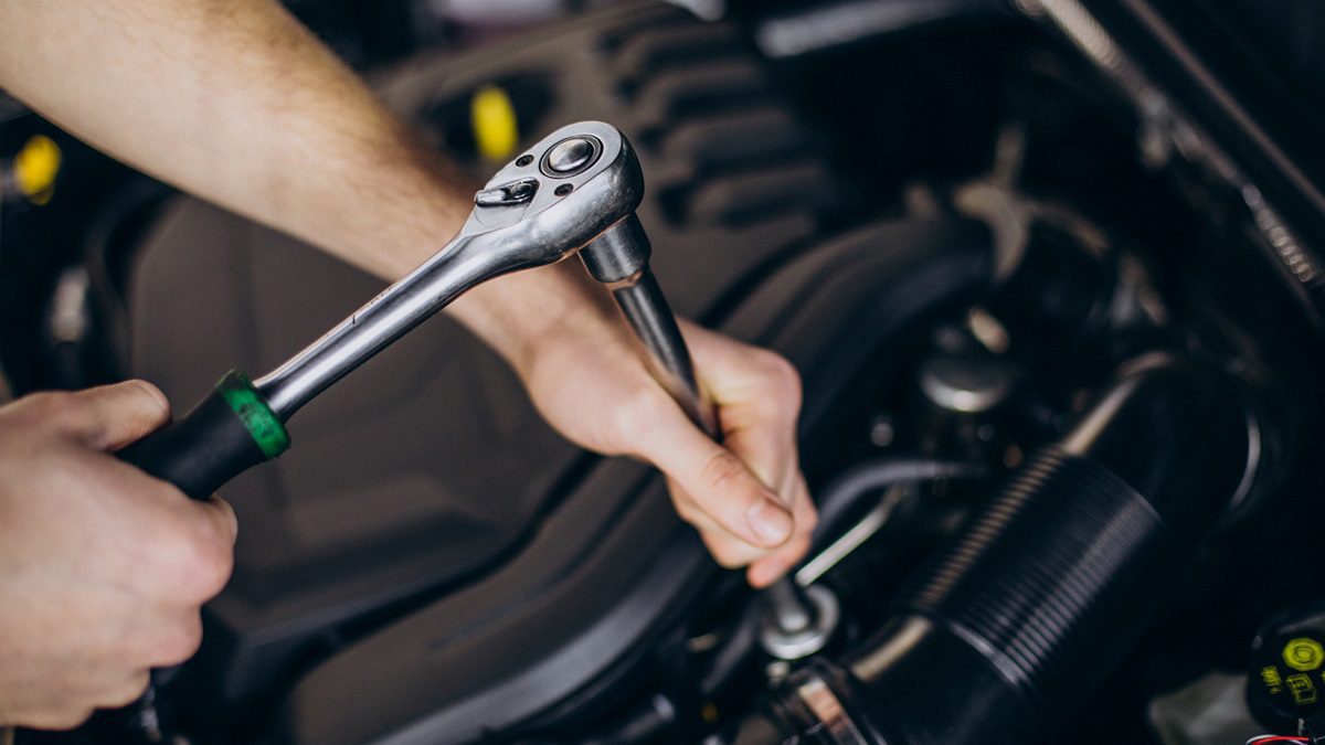 Land Rover repair & maintenance professionals in Wilmette provide expert services to keep your luxury vehicle in top condition